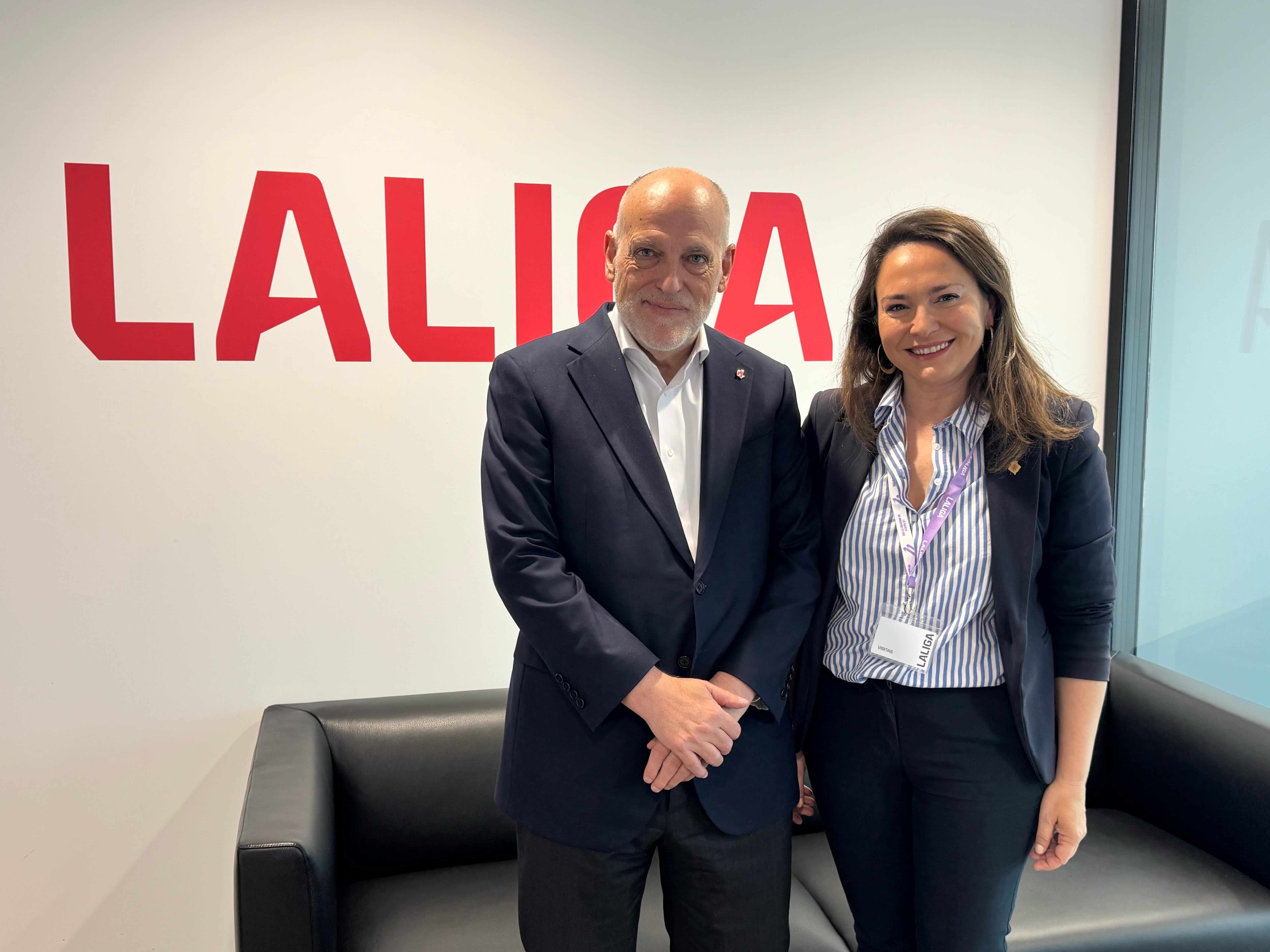 El presidente de LaLiga se interesa por Castellón en el marco de la jornada por erradicación de la violencia en el deporte