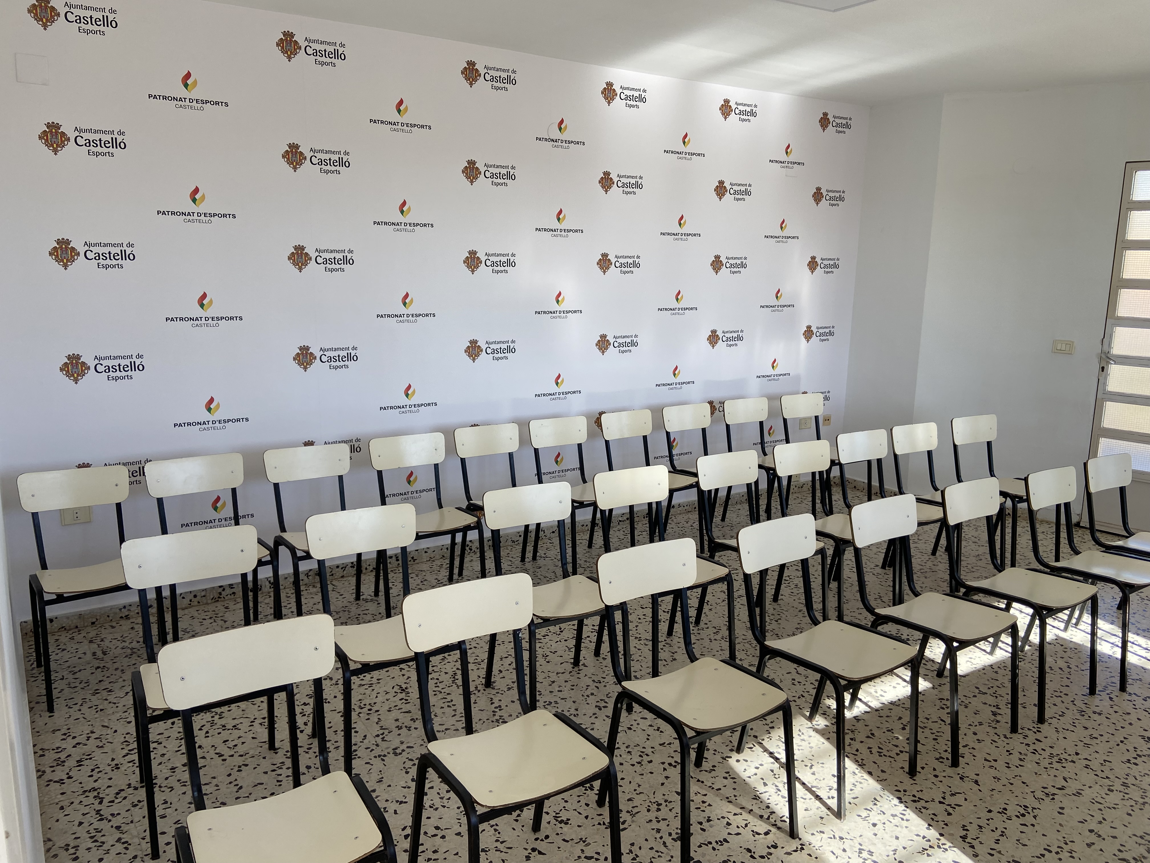 La instalación deportiva Chencho dispone desde hoy de una nueva sala de reuniones y aula formativa para los clubes locales