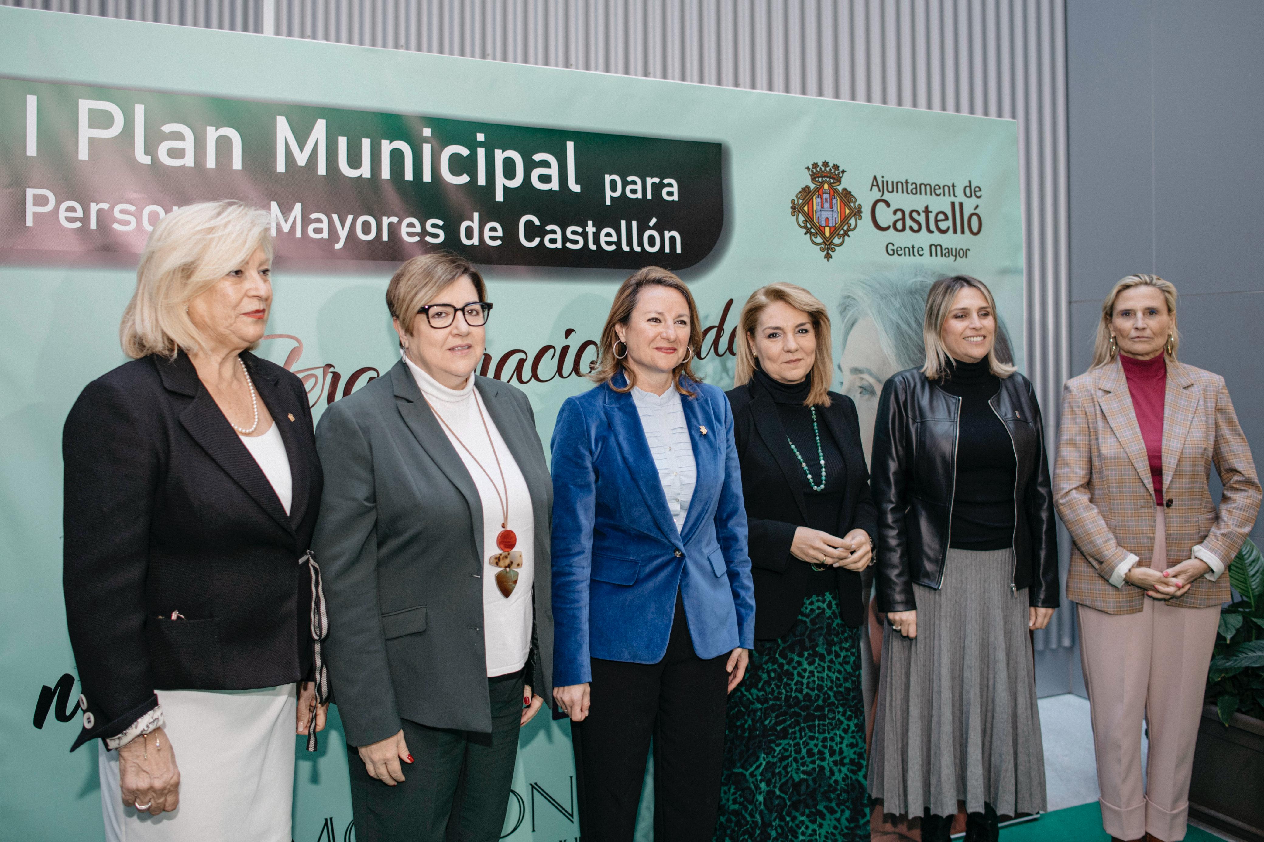 Begoña Carrasco presenta el primer Plan Municipal de Personas Mayores “apostando por un envejecimiento activo, integrador e intergeneracional”